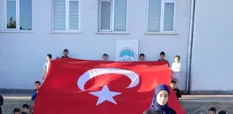 Sarıoğlan'da öğrenciler TUSAŞ şehitlerini