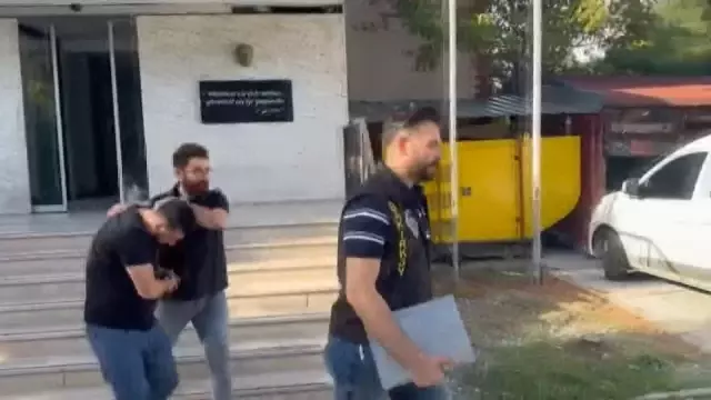 He harassed women like this in the mall in the heart of Istanbul