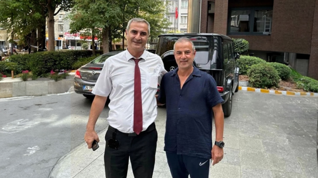 İsmail Kartal met with a fan who remarkably resembles him