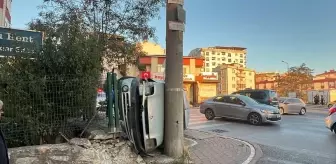 Gebze'de Otomobilin Elektrik Direğine Çarpması Sonucu 1 Kişi Yaralandı