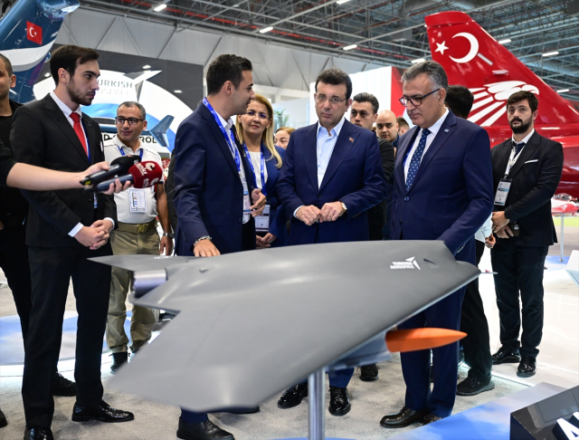 Reaction to Mayor İmamoğlu at the SAHA EXPO 2024 Defense, Aviation, and Space Industry Fair