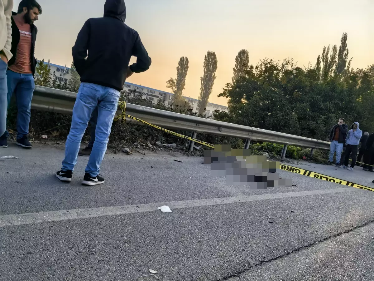 İnegöl'de otomobilin çarptığı 60 yaşındaki adam hayatını kaybetti