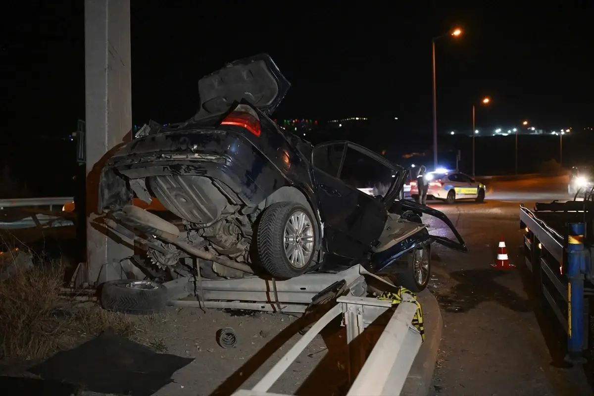 Ankara'da feci kaza: 4 ölü, 1 yaralı