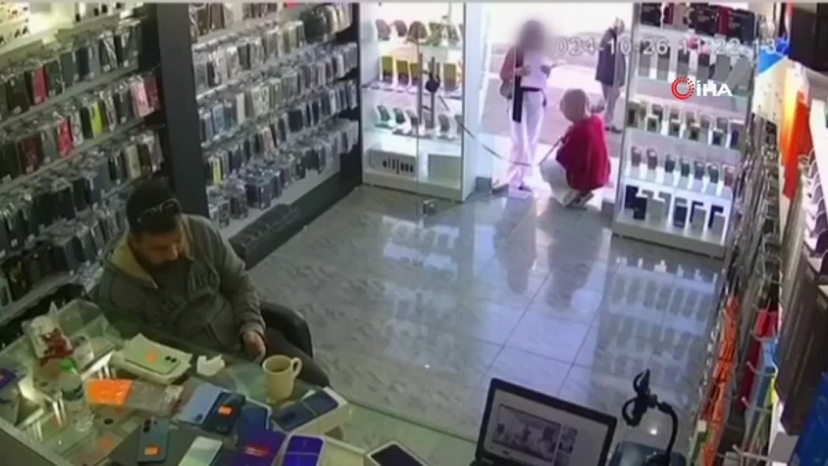 Küçük Kızların Sevgisi Köpeği Öldürdü