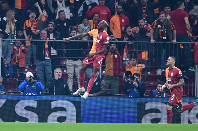 Galatasaray defeated their eternal rival Beşiktaş 2-0