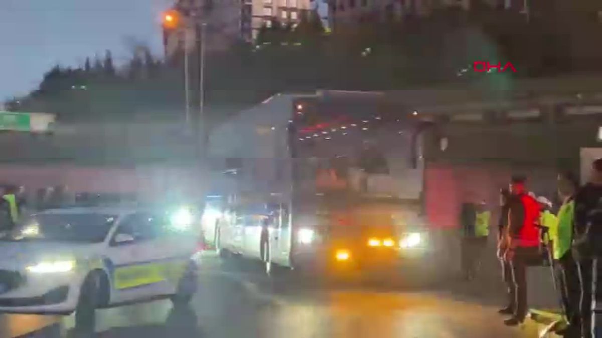 Derbi Öncesi Galatasaray ve Beşiktaş Stadyumda
