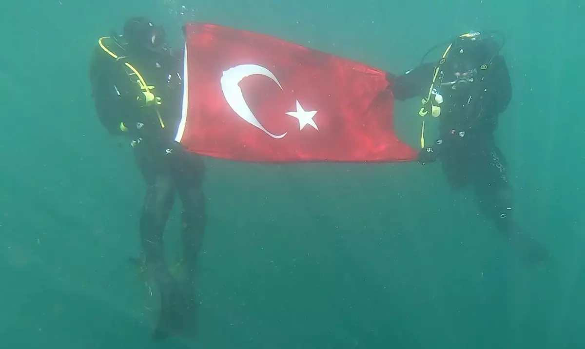 Jandarma SAK Timleri'nden Cumhuriyet Bayramı Gösterisi