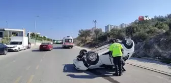 Kuşadası'nda Takla Atan Otomobilde Sürücü Yaralandı