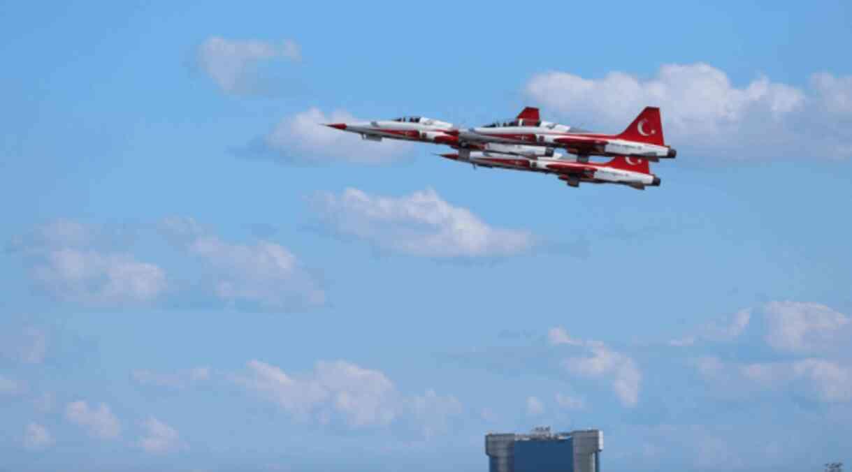 TÜRK YILDIZLARI UÇUŞU NE ZAMAN? Türk Yıldızları gösteri uçuşu saat kaçta? TÜRK YILDIZLARI UÇUŞU NE ZAMAN? Türk Yıldızları gösteri uçuşu saat kaçta?