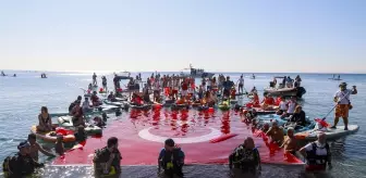 Antalya'da Cumhuriyet'in 101. Yılı Denizde Coşkuyla Kutlandı