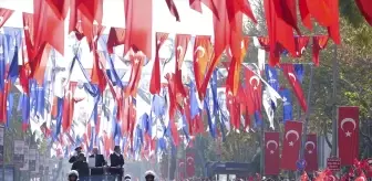 Cumhuriyet'in 101. yıl dönümü dolayısıyla Vatan Caddesi'nde tören düzenlendi