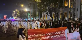 İskenderun'da Cumhuriyet'in 101. yılı fener alayıyla kutlandı