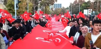 Konya'da Cumhuriyet Bayramı Fener Alayı Düzenlendi