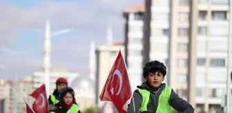 Konya'da Güvenli Okul Yolları Projesi ile Öğrencilere Bisikletle Sürüş Etkinliği