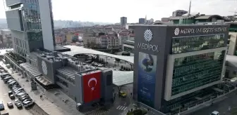 Medipol Sağlık Grubu, 29 Ekim Cumhuriyet Bayramı'nı Hastanelerinde Coşkuyla Kutladı