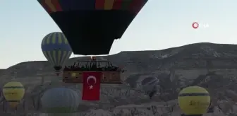 Kapadokya'da 29 Ekim Coşkusu Sıcak Hava Balonları ile Kutlandı