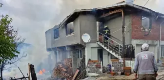 Bursa Orhaneli'nde Yangın: 2 Ev ve 1 Samanlık Zarar Gördü