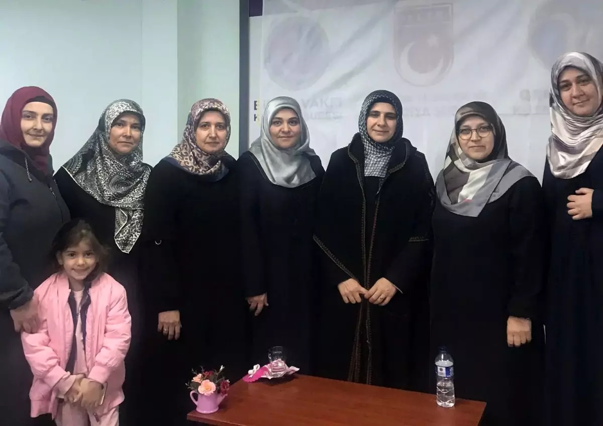 Kütahya'da Kadınlara Özel 'Ümmet Bilinci ve Motivasyonu' Semineri Düzenlendi