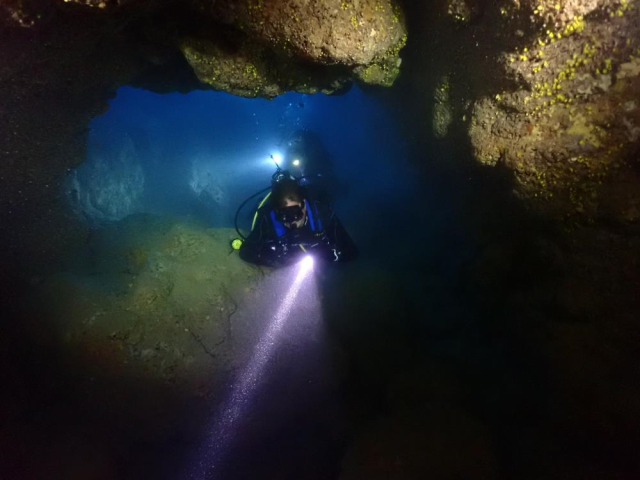 Domestic and foreign tourists are flocking: 19 meters deep