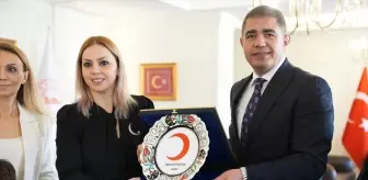 Kızılay Anaokulu Öğrencilerinden Düzce Valisi'ne Ziyaret