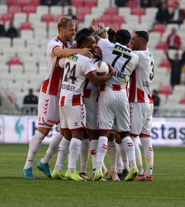 Sivasspor defeated Çaykur Rizespor 2-1