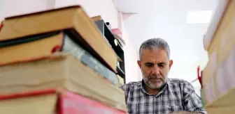 Fatih Erdoğan, Yıpranmış Kur'an-ı Kerim'leri Gönüllü Olarak Restore Ediyor