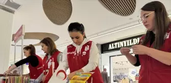 Türk Kızılay Kastamonu Kadın Kolları İhtiyaç Sahibi Çocuklar İçin Kermes Düzenledi