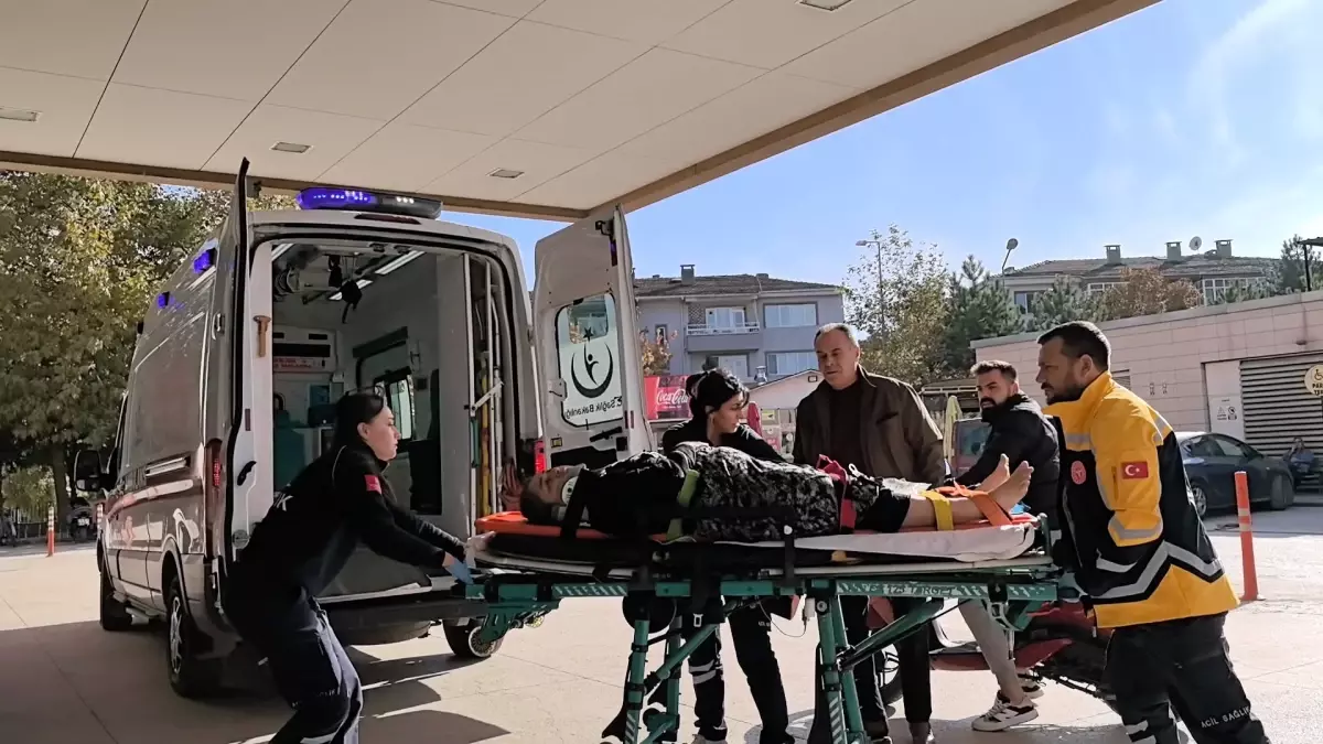 Bursa'da Cam Silerken Düşen Kadın Ağır Yaralandı