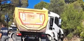 Muğla'da Trafik Kazası: Tır Sürücüsü Yaralandı