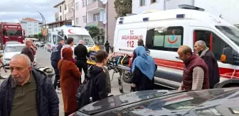 Sakarya'da Lastiği Patlayan Motosiklet Kadına Çarptı