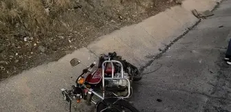 Manisa'da Motosiklet ve Otomobil Çarpıştı: 1 Yaralı