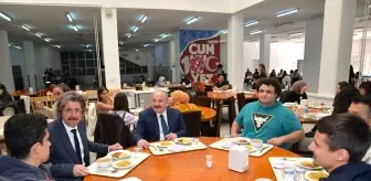 Mustafa Varank, Bursa Uludağ Üniversitesi öğrencileriyle bir araya geldi