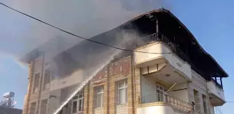 Hatay'da Yangın: Üç Kişi İtfaiye Tarafından Kurtarıldı