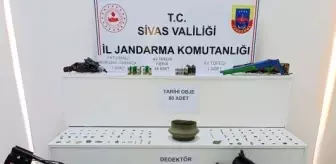 Sivas'ta Jandarma Operasyonu: 12 Gözaltı ve Tarihi Eser Ele Geçirildi