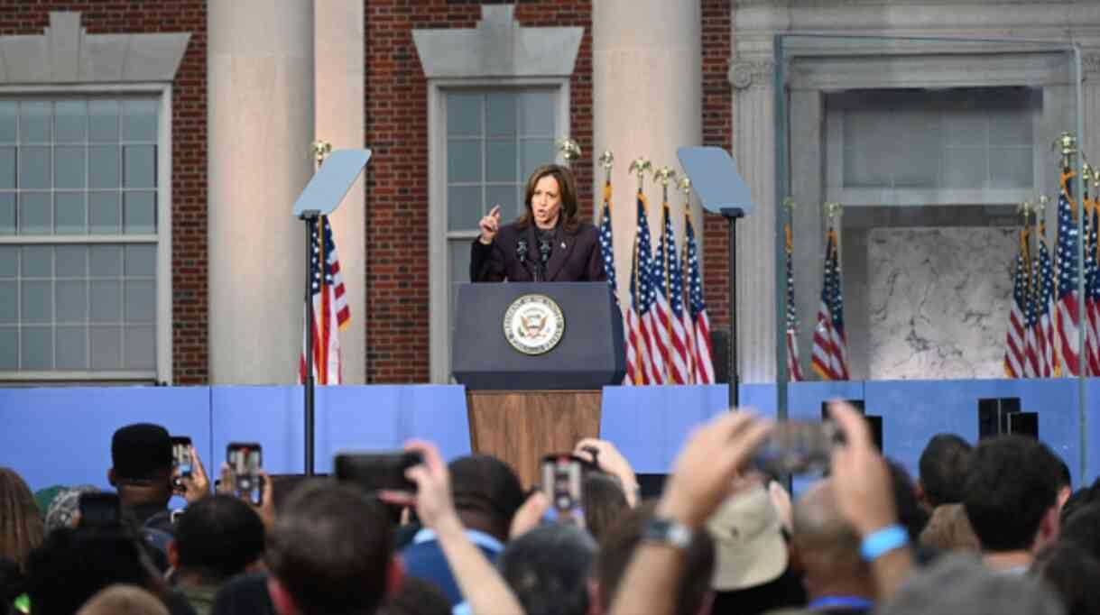 Seçimi kaybeden Kamala Harris kameralar karşısına çıktı, 'Savaşa devam' dedi Seçimi kaybeden Kamala Harris kameralar karşısına çıktı, 'Savaşa devam' dedi