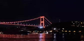 İstanbul Köprüleri Lösemi Farkındalığı İçin Turuncu Işıklarla Aydınlatıldı