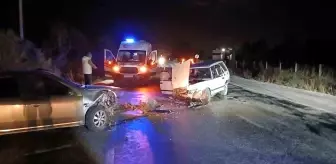 Balıkesir'de Trafik Kazası: 2 Yaralı