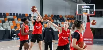 A Milli Kadın Basketbol Takımı, Slovakya ile Maç Hazırlıklarına Başladı