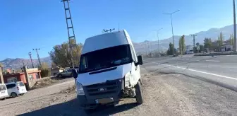 Ağrı'nın Doğubayazıt ilçesinde trafik kazası: 3 yaralı