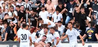 İzmir Derbisinde Altınordu ve Altay Karşı Karşıya Geliyor