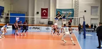 Efeler Ligi: TÜRŞAD: 0 Halkbank: 3