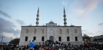 Sultanahmet'ten Eminönü'ne Filistin İçin Protesto Yürüyüşü