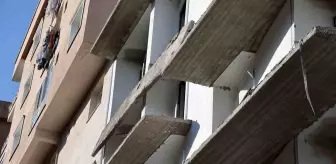 İzmir'de İnşaatta Balkon Çökmesi: 39 Yaşındaki İşçi Hayatını Kaybetti