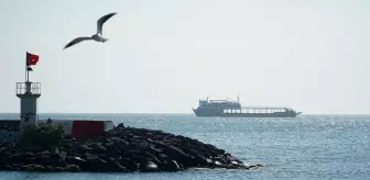 Marmara Denizi'nde Poyraz Deniz Ulaşımını Aksattı