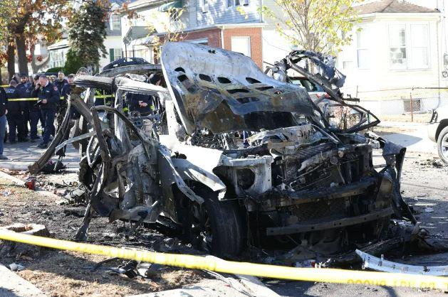 The plumber's vehicle loaded with chemicals exploded: The area turned into a battlefield