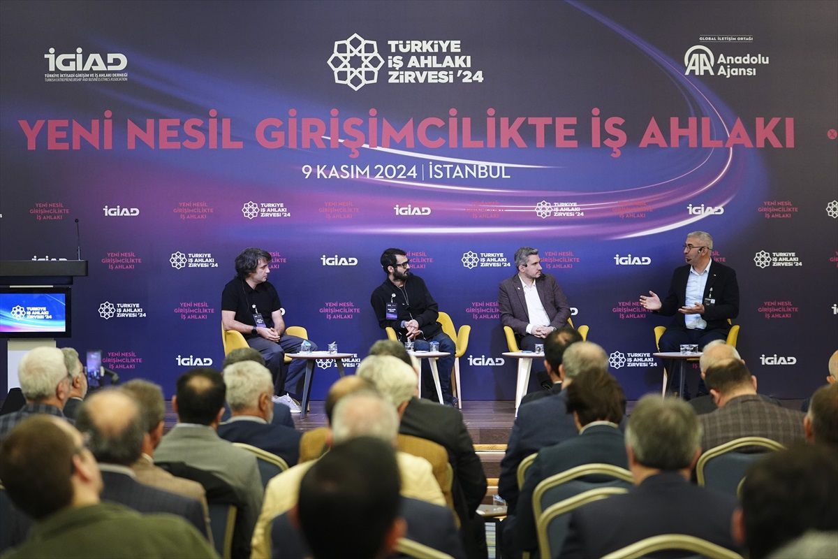 İş Ahlakı Zirvesi'nde Sosyal Fayda Vurgusu