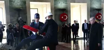 Devlet erkanı Ata'nın huzurunda