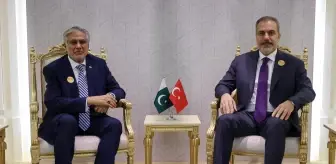 Hakan Fidan ve Pakistan Dışişleri Bakanı Dar Bir Araya Geldi