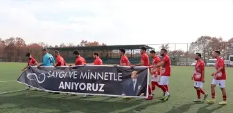 Havza Belediyesporlu futbolculardan Atatürk pankartı