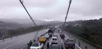 İstanbul Boğazı'nda Ata'ya saygı duruşu